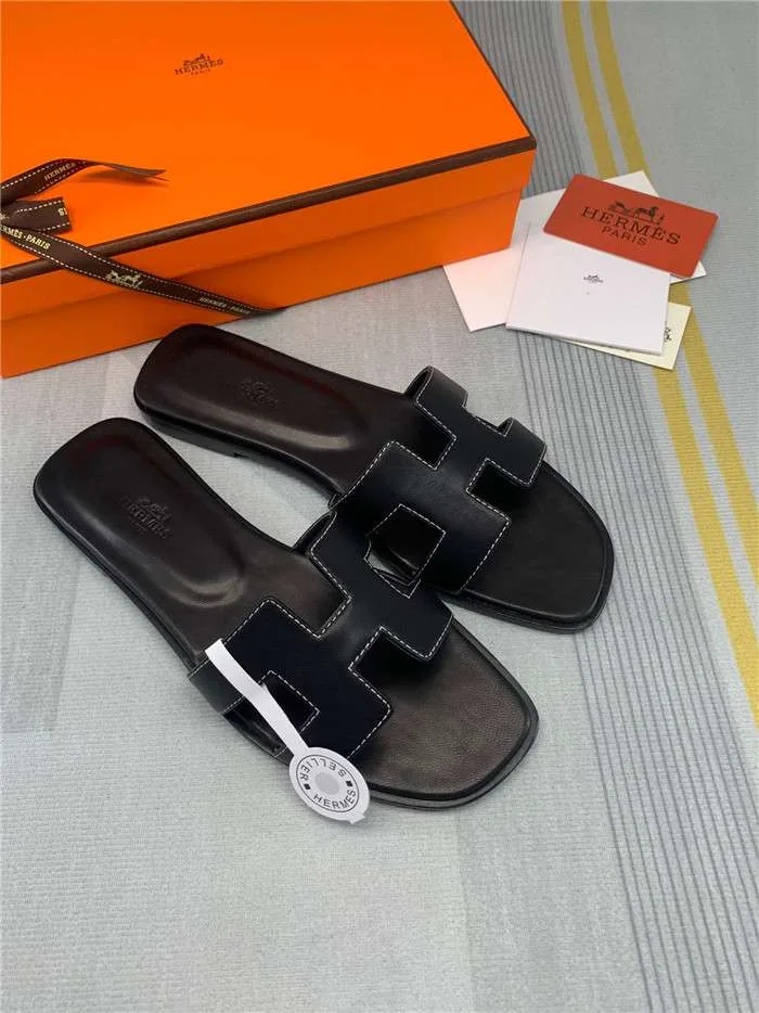 Hermes Oran Sandal Black - Image 6