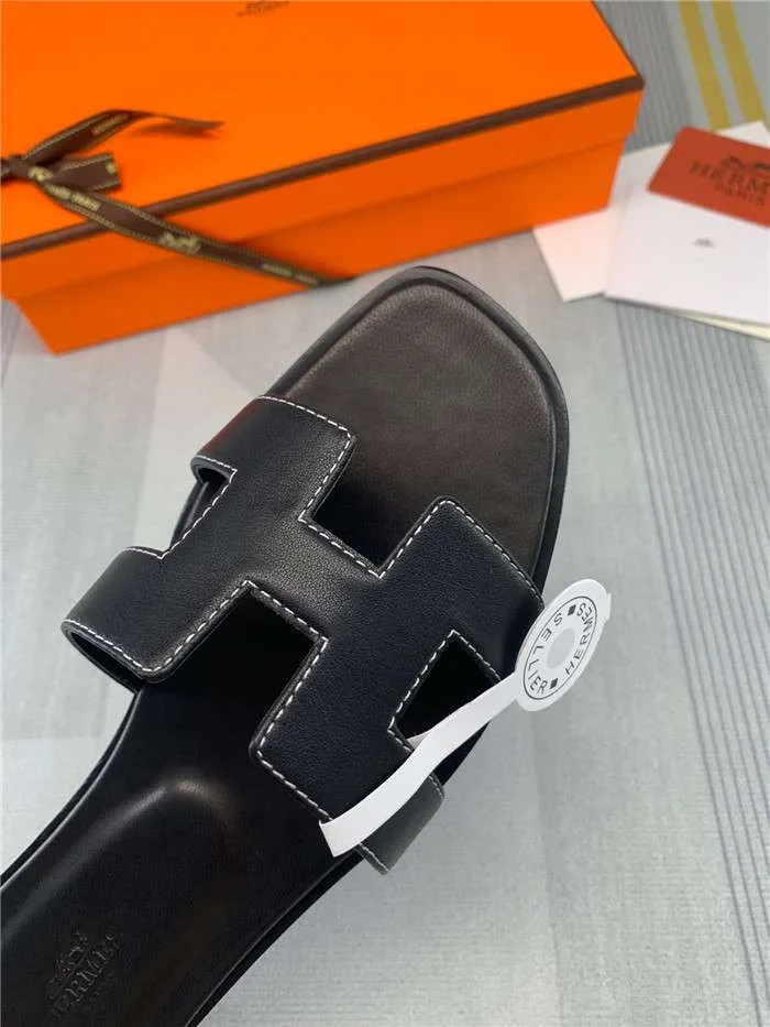 Hermes Oran Sandal Black - Image 3