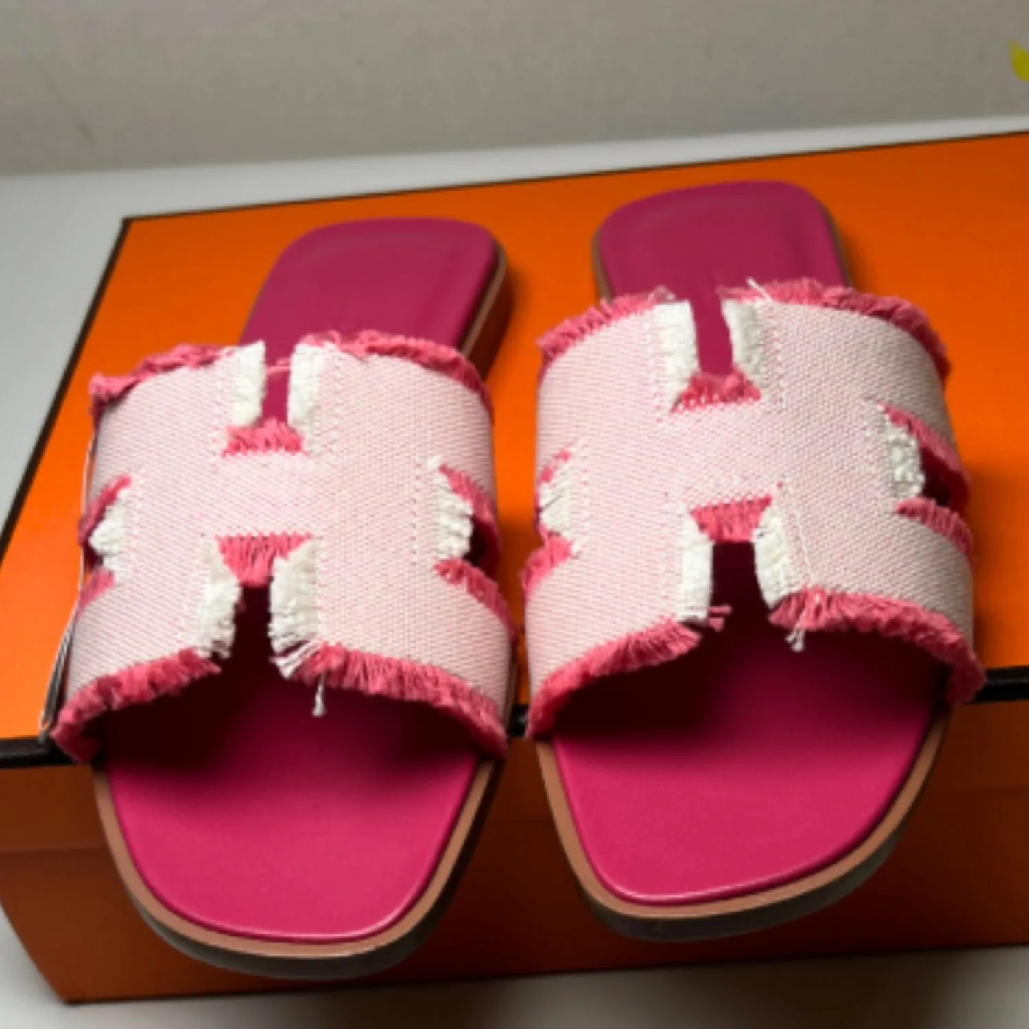 Hermes Oran Sandal Pink - Image 2