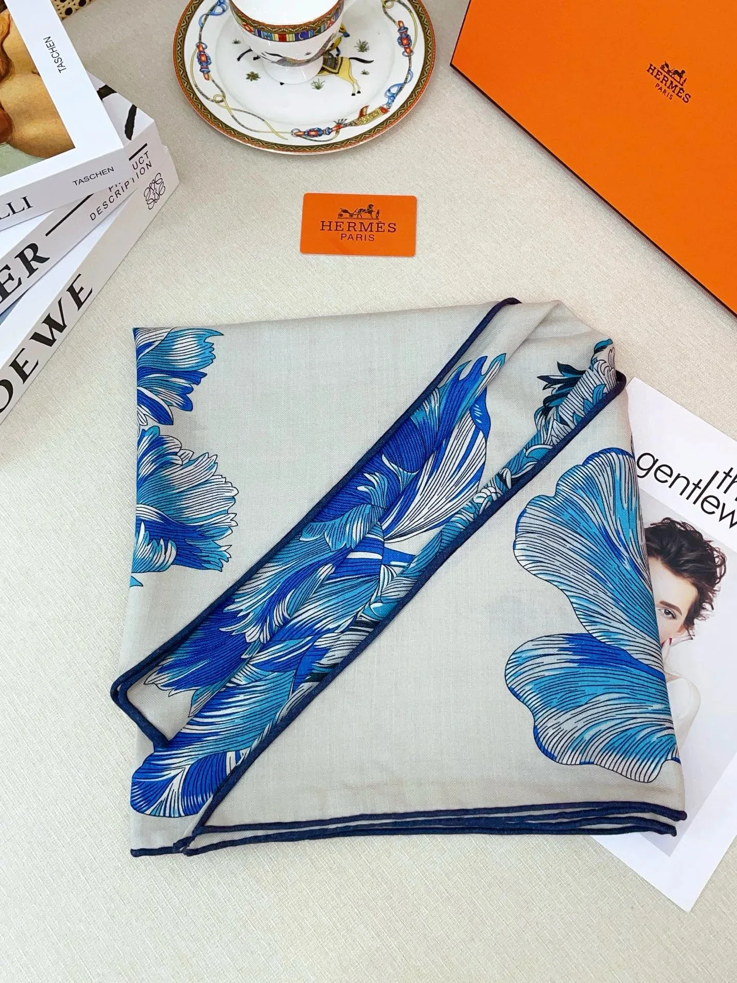 Hermes Tulipomanie Triangle Scarf Bleu Electrique 11 - Image 5
