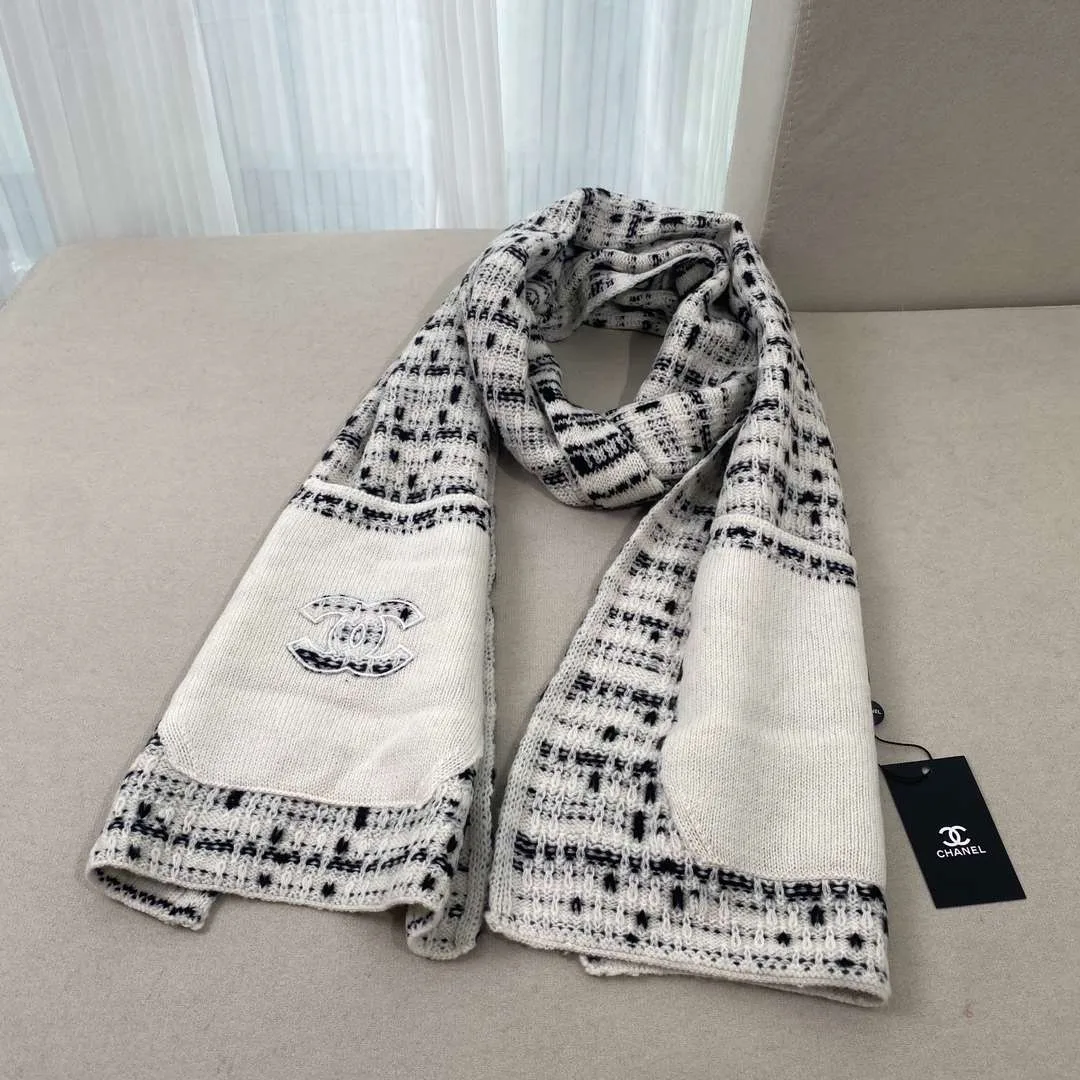 Chanel High-End Cashmere Scarf White - Image 8