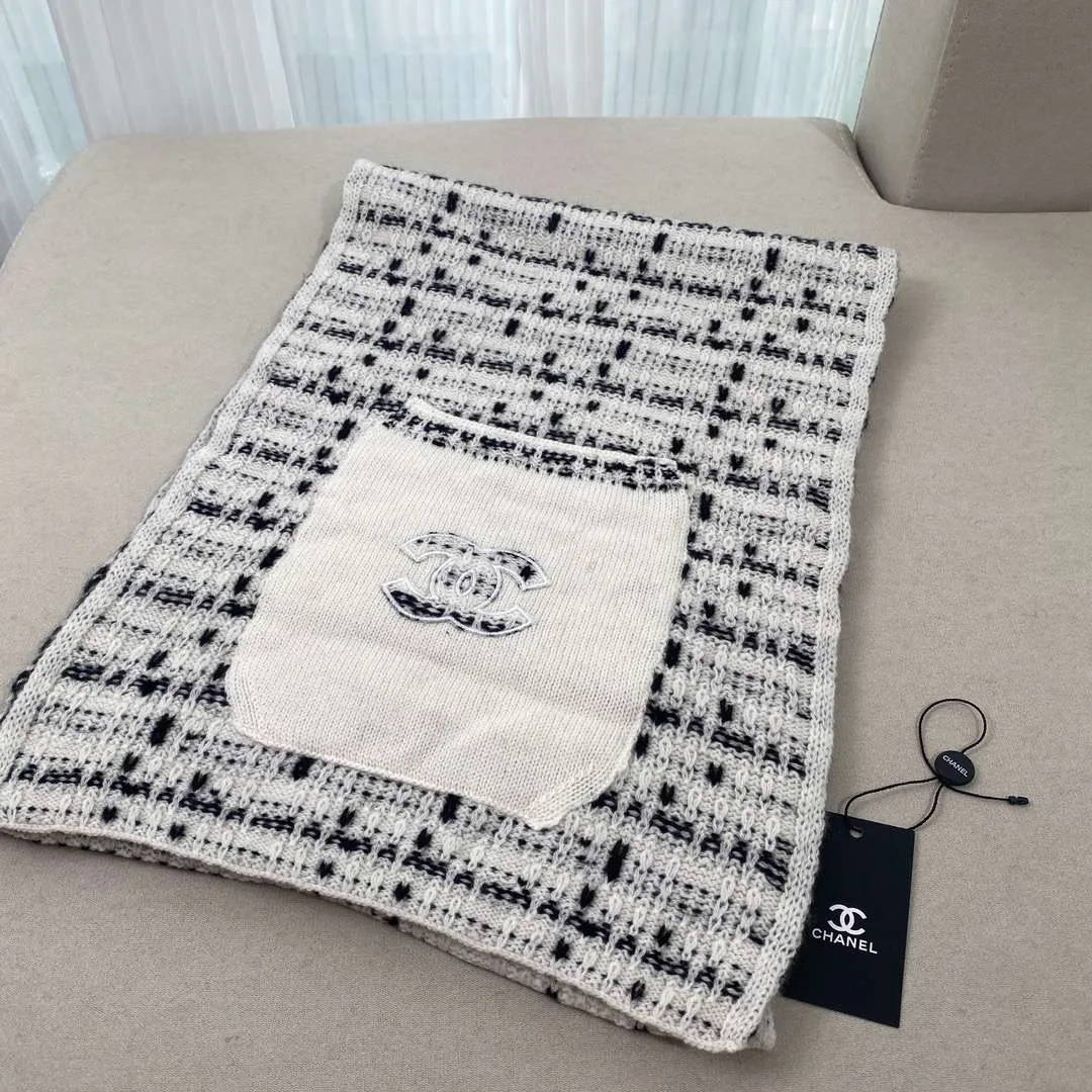 Chanel High-End Cashmere Scarf White - Image 6