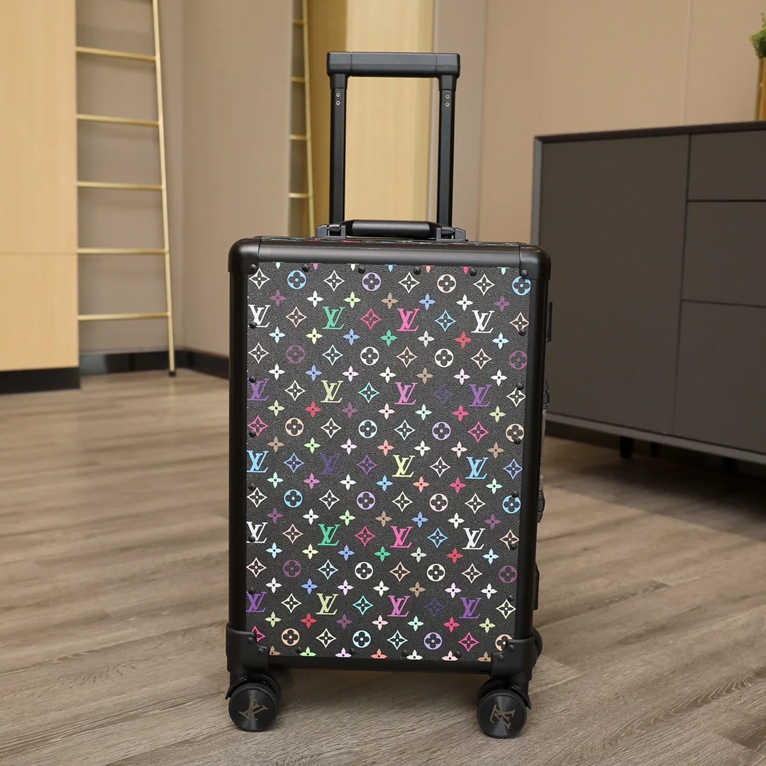 Alternative view of Louis Vuitton Horizon 55 Suitcase / Monogram Black Black Hardware