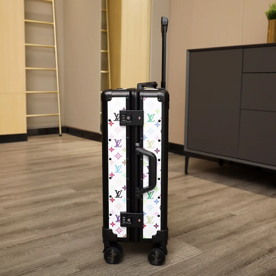 Louis Vuitton Horizon 55 Suitcase / White Black Hardware - Image 4