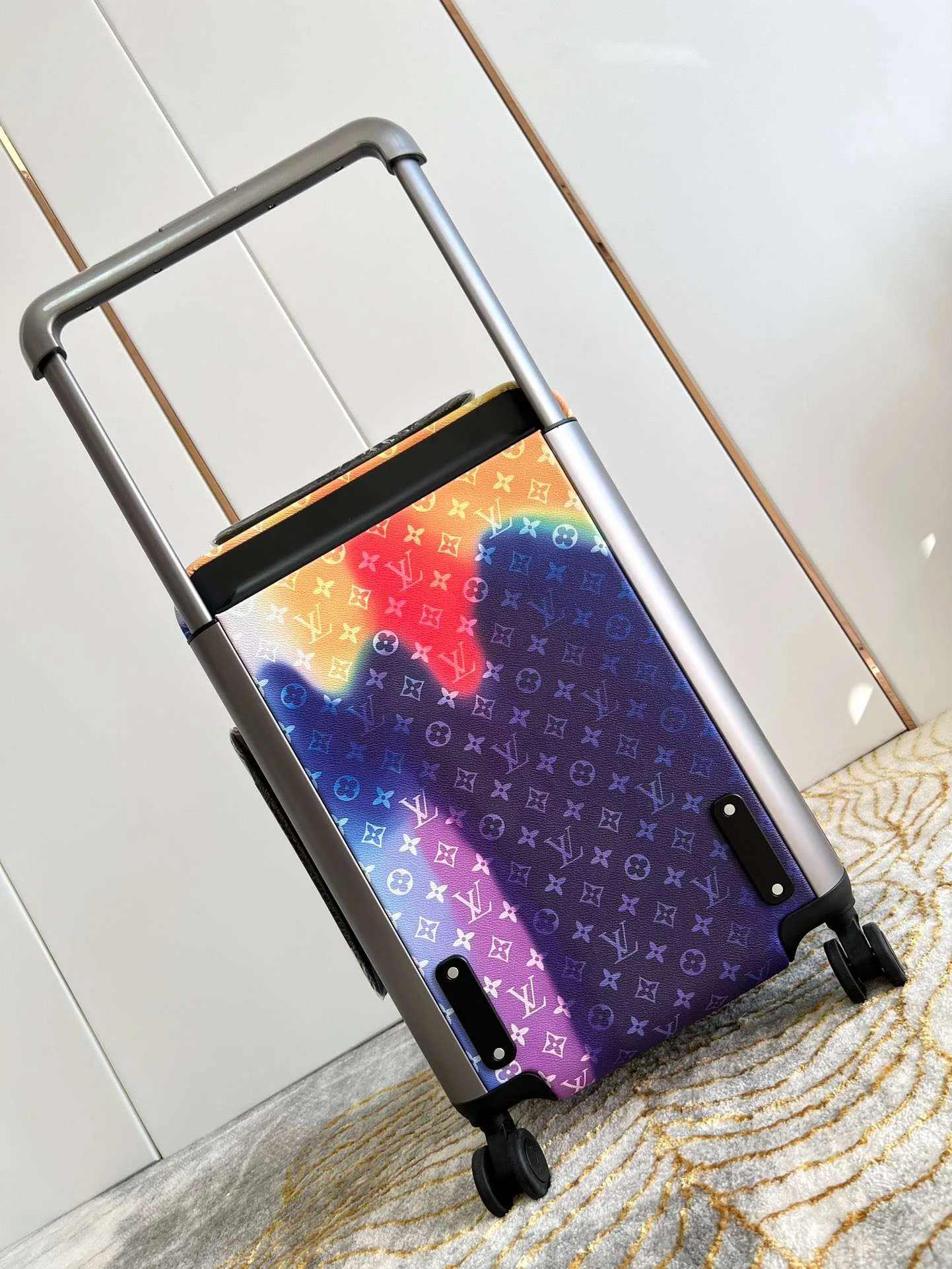 Louis Vuitton Horizon 55 Suitcase / Monogram Black Silver Hardware - Image 4