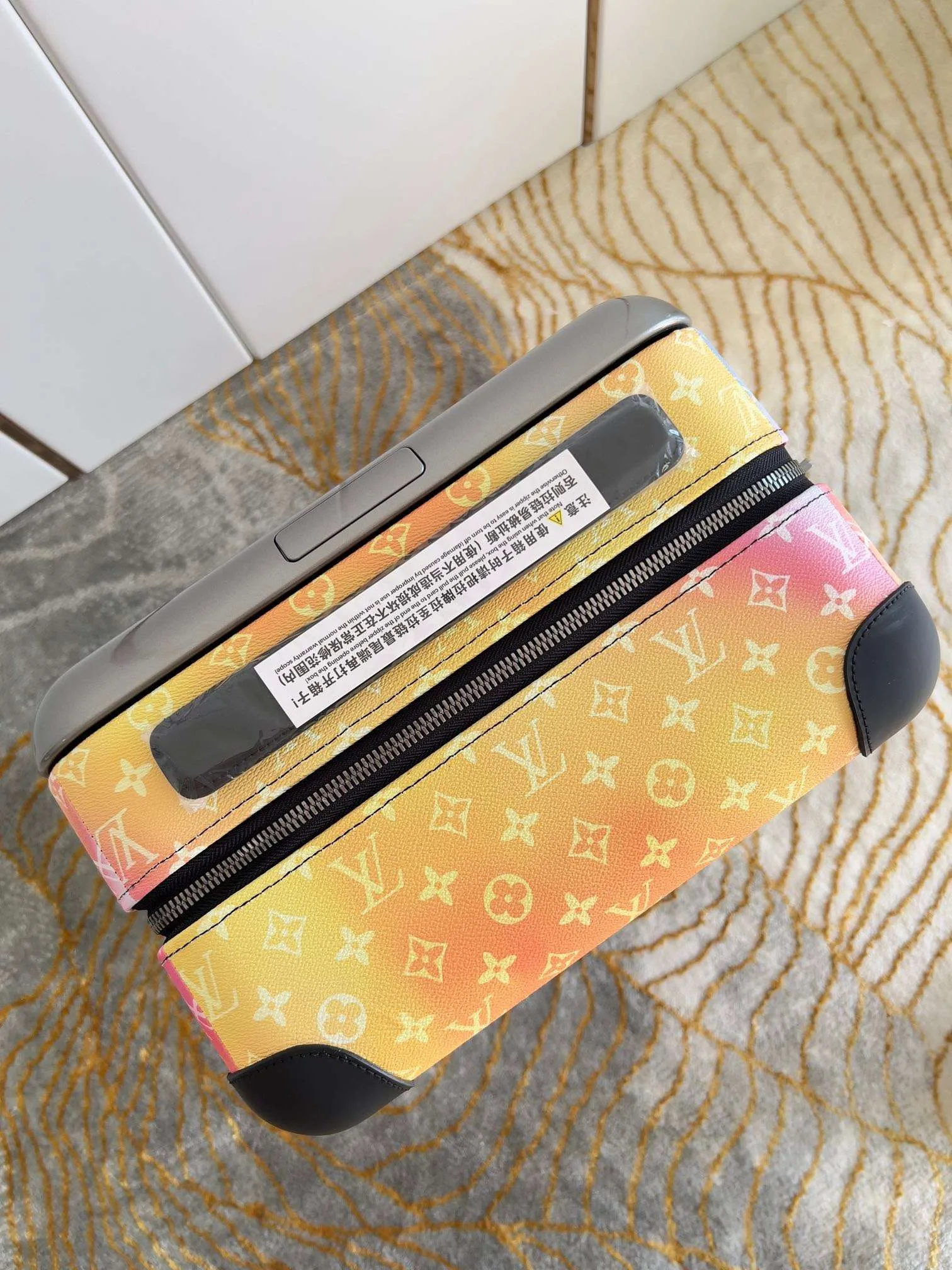 Louis Vuitton Horizon 55 Suitcase / Monogram Black Silver Hardware - Image 6