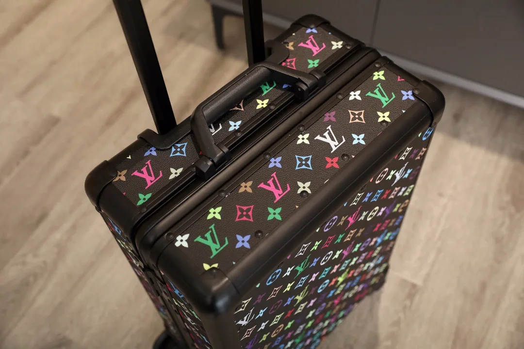 Louis Vuitton Horizon 55 Suitcase / Monogram Black Black Hardware - Image 7