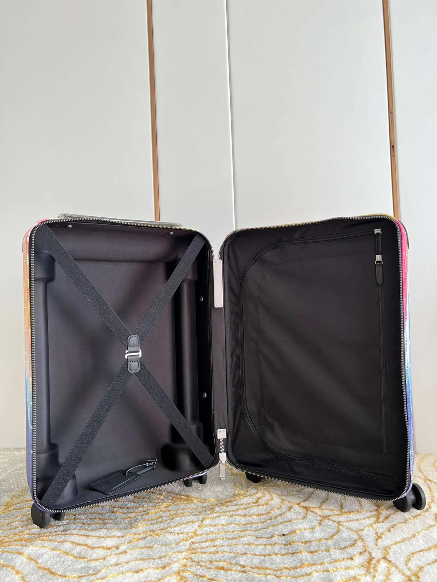 Louis Vuitton Horizon 55 Suitcase / Monogram Black Silver Hardware - Image 7