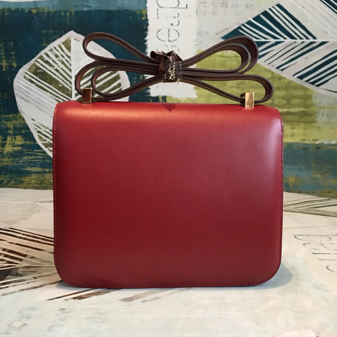 Hermes Constance 24 Crossbody Bag / Burgundy Swift Leather Gold Hardware - Image 9