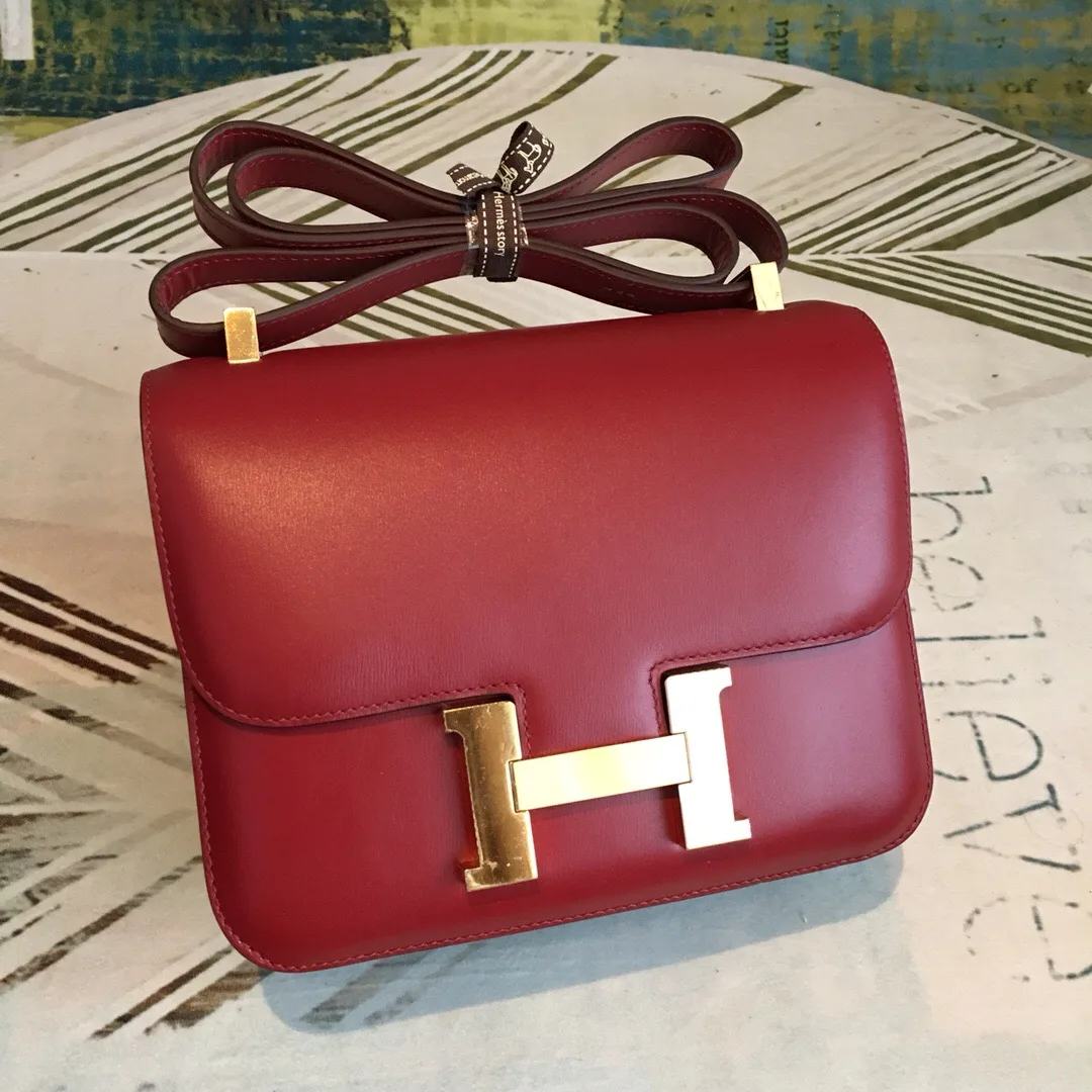 Hermes Constance 24 Crossbody Bag / Burgundy Swift Leather Gold Hardware - Image 8
