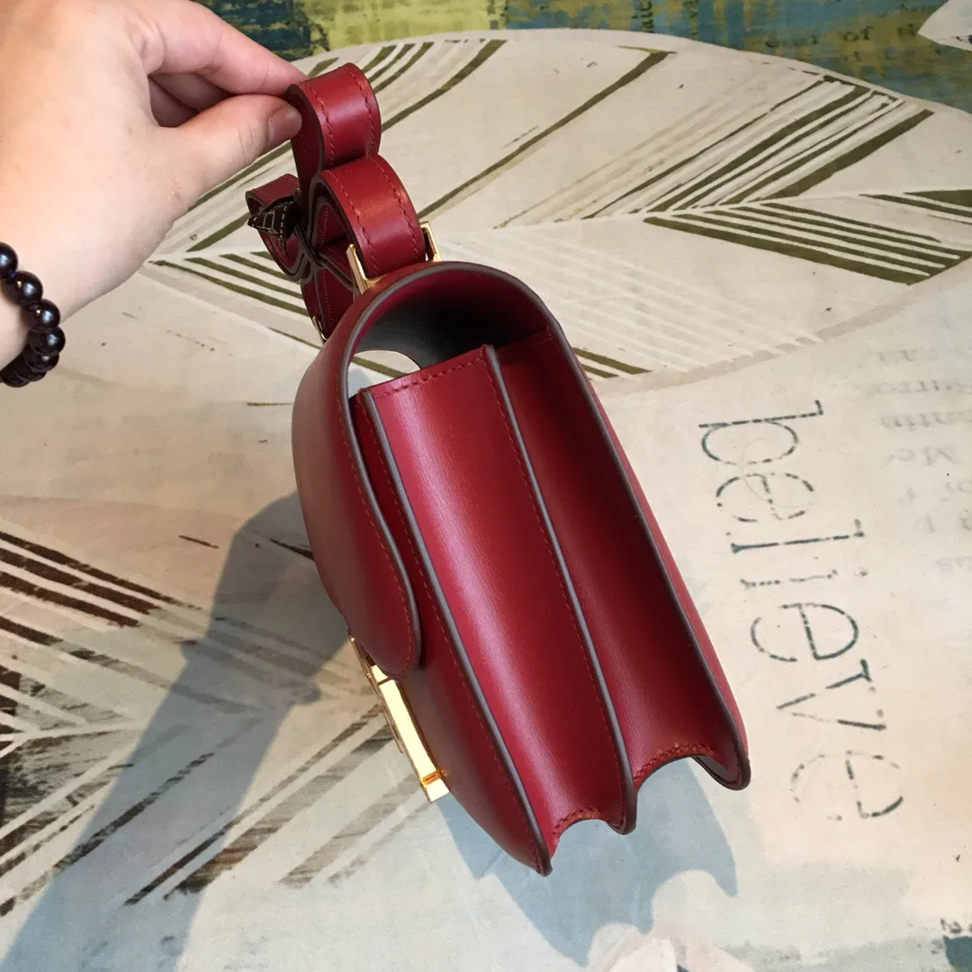 Hermes Constance 24 Crossbody Bag / Burgundy Swift Leather Gold Hardware - Image 2