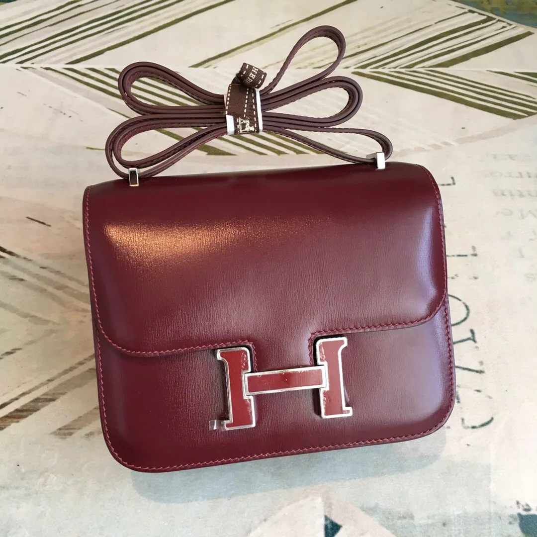 Hermes Constance 18 Crossbody Bag / Burgundy Swift Leather Silver Hardware - Image 2