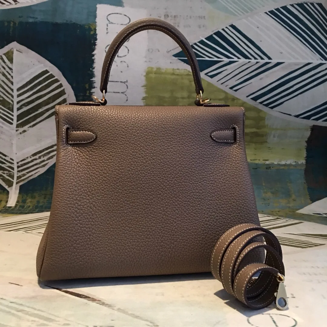 Hermes Kelly 28 Greige Bag With Gold Toned Harware - Image 5