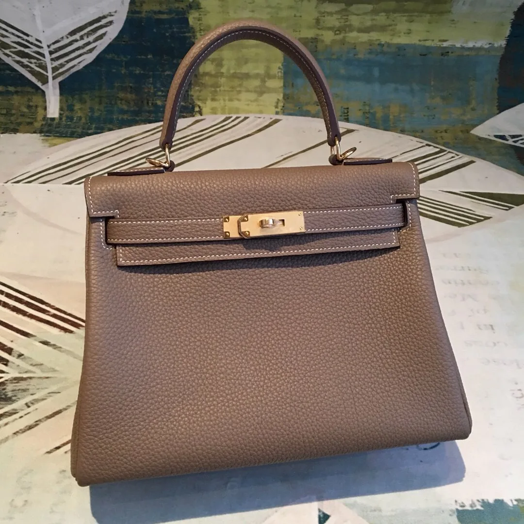 Hermes Kelly 28 Greige Bag With Gold Toned Harware - Image 4