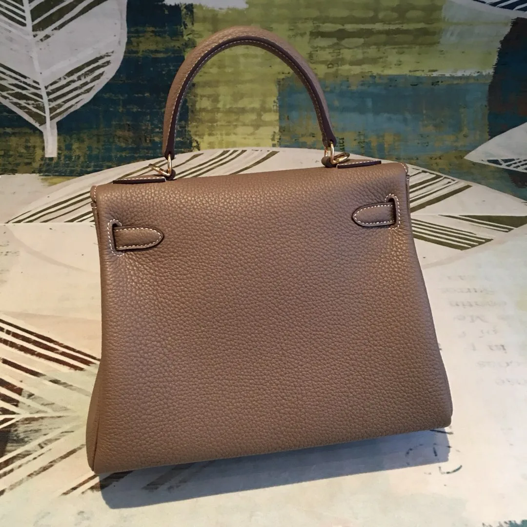 Hermes Kelly 28 Greige Bag With Gold Toned Harware - Image 3