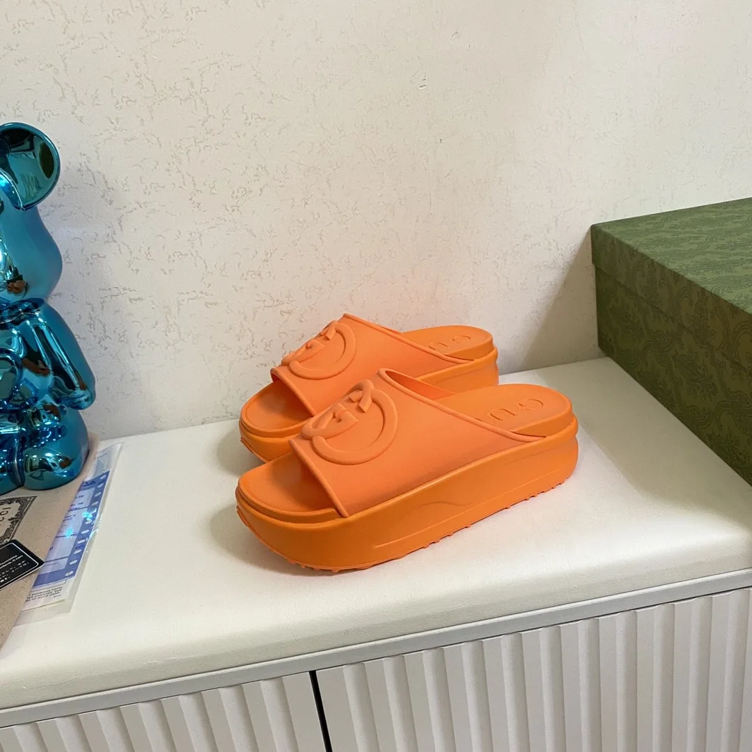 Gucci Interlocking G Slide Sandal Orange - Image 3