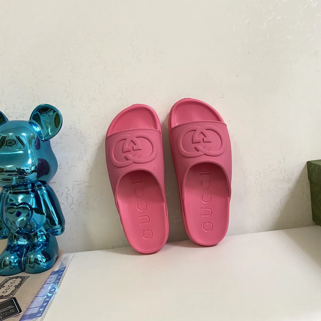 Gucci Interlocking G Slide Sandal Pink - Image 5