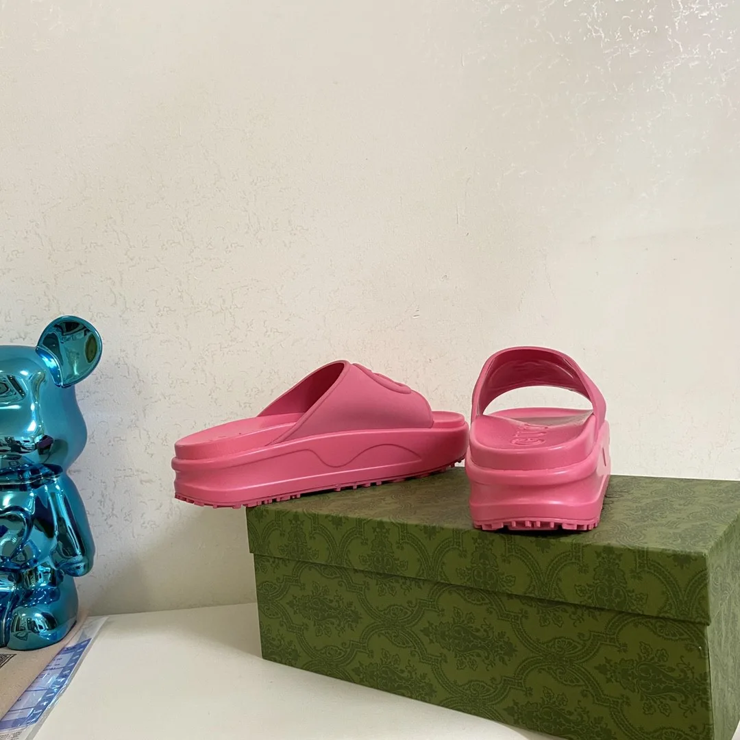 Gucci Interlocking G Slide Sandal Pink - Image 6