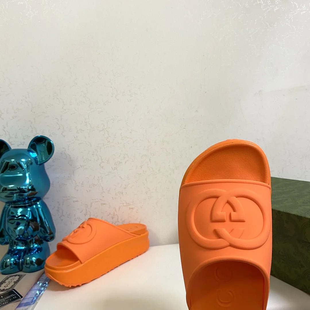 Gucci Interlocking G Slide Sandal Orange - Image 9