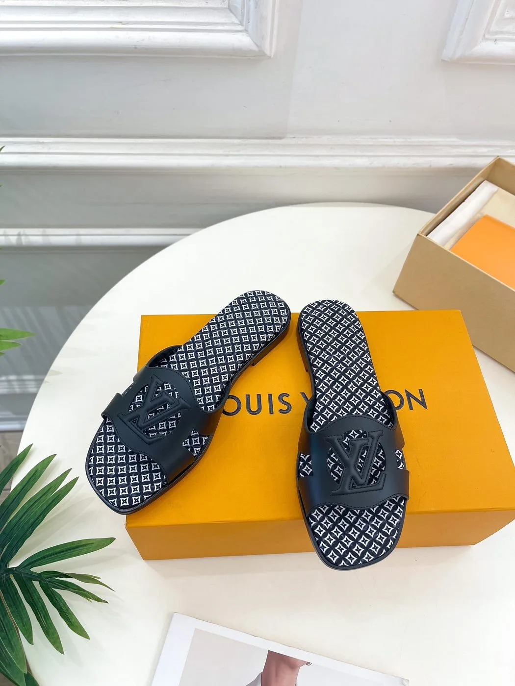 Alternative view of Louis Vuitton Isola Flat Mule LV Black