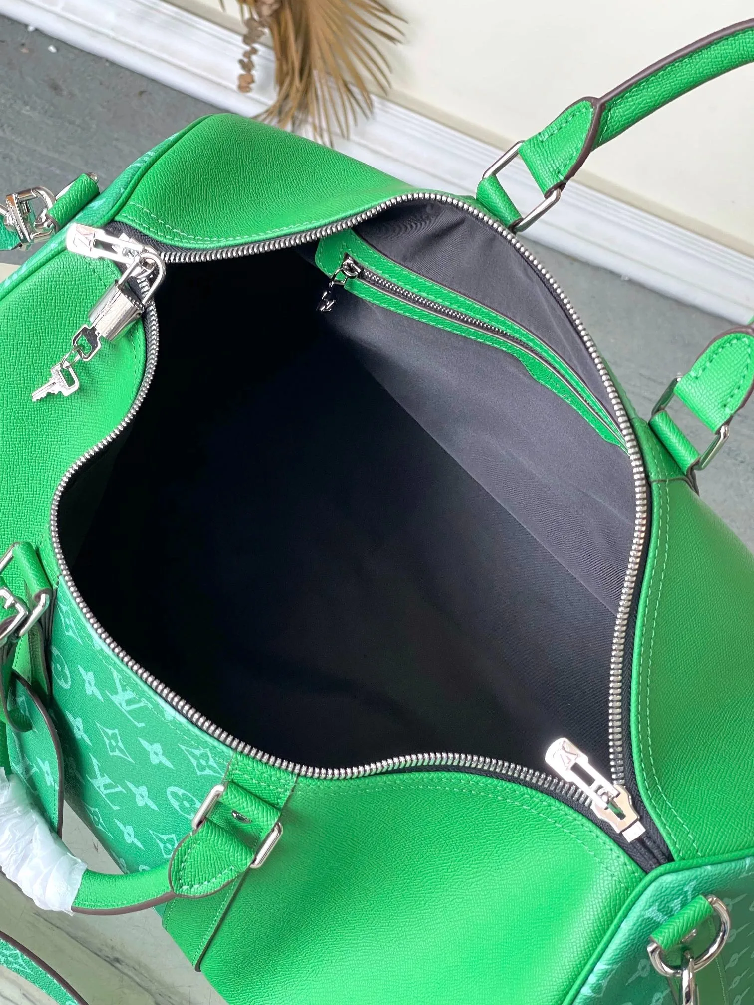 Louis Vuitton Keepall Bandouliere 45 Travel Bag / Green Silver Hardware - Image 9