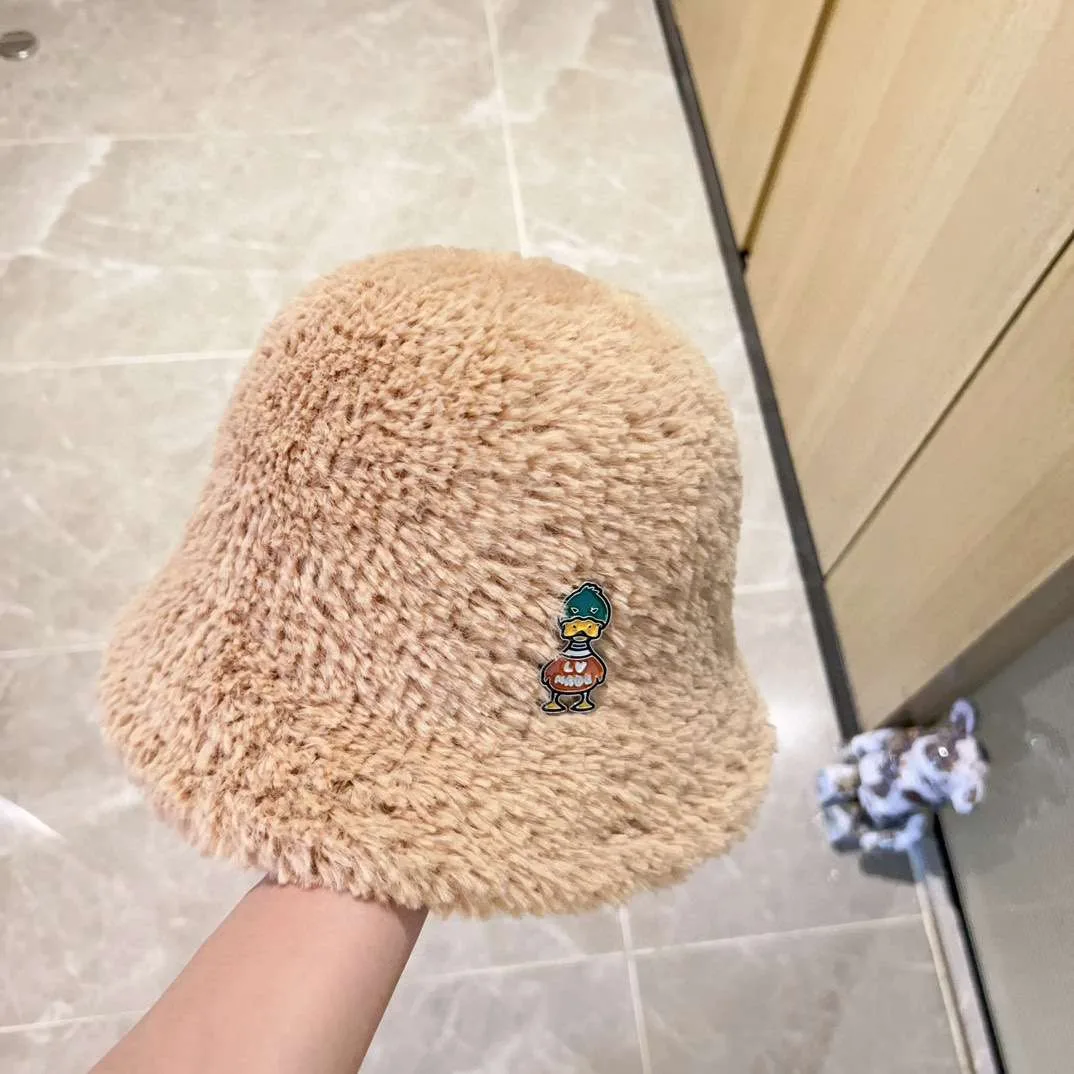 Louis Vuitton Duck Beanie LV Beige - Image 8