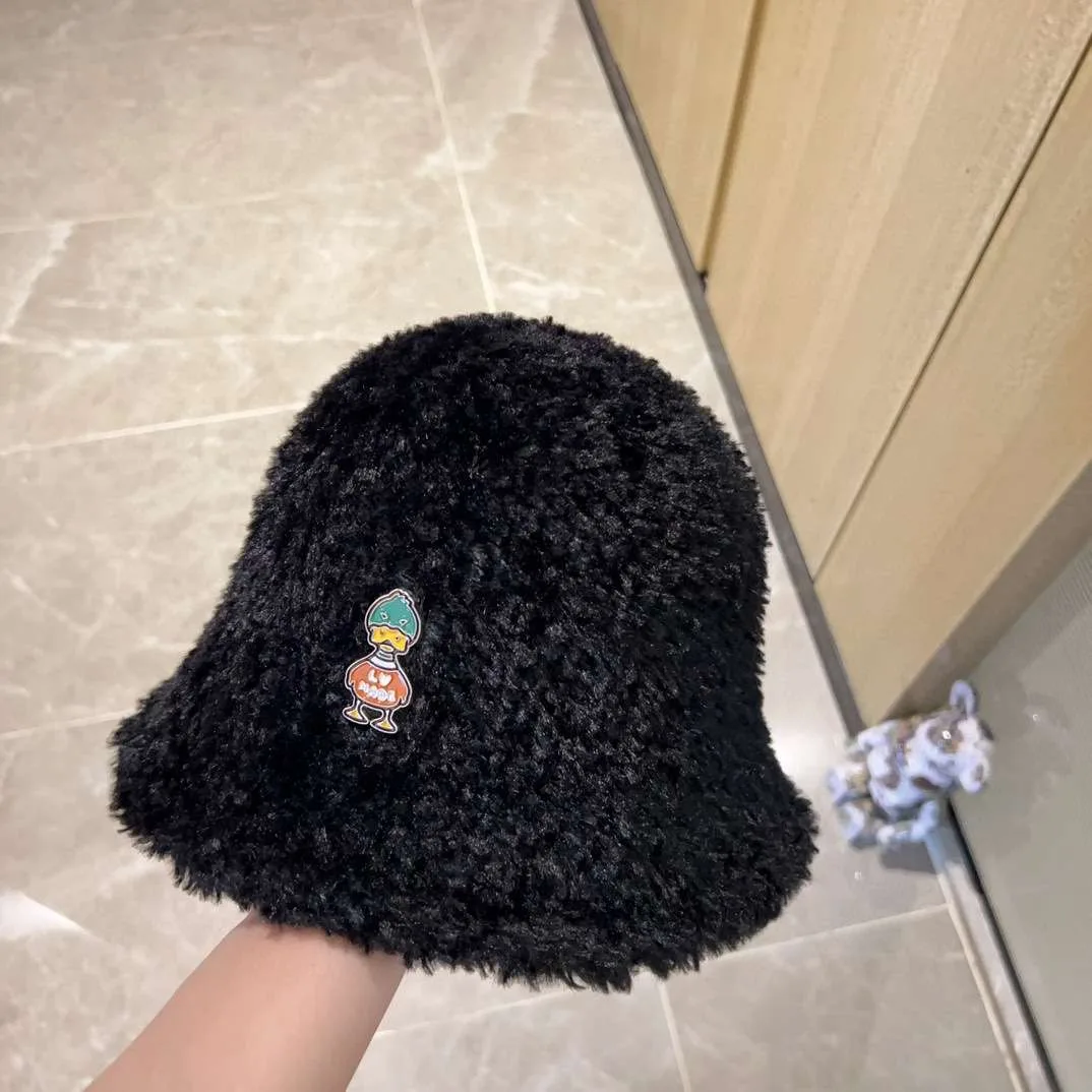 Louis Vuitton Duck Beanie LV Black - Image 3