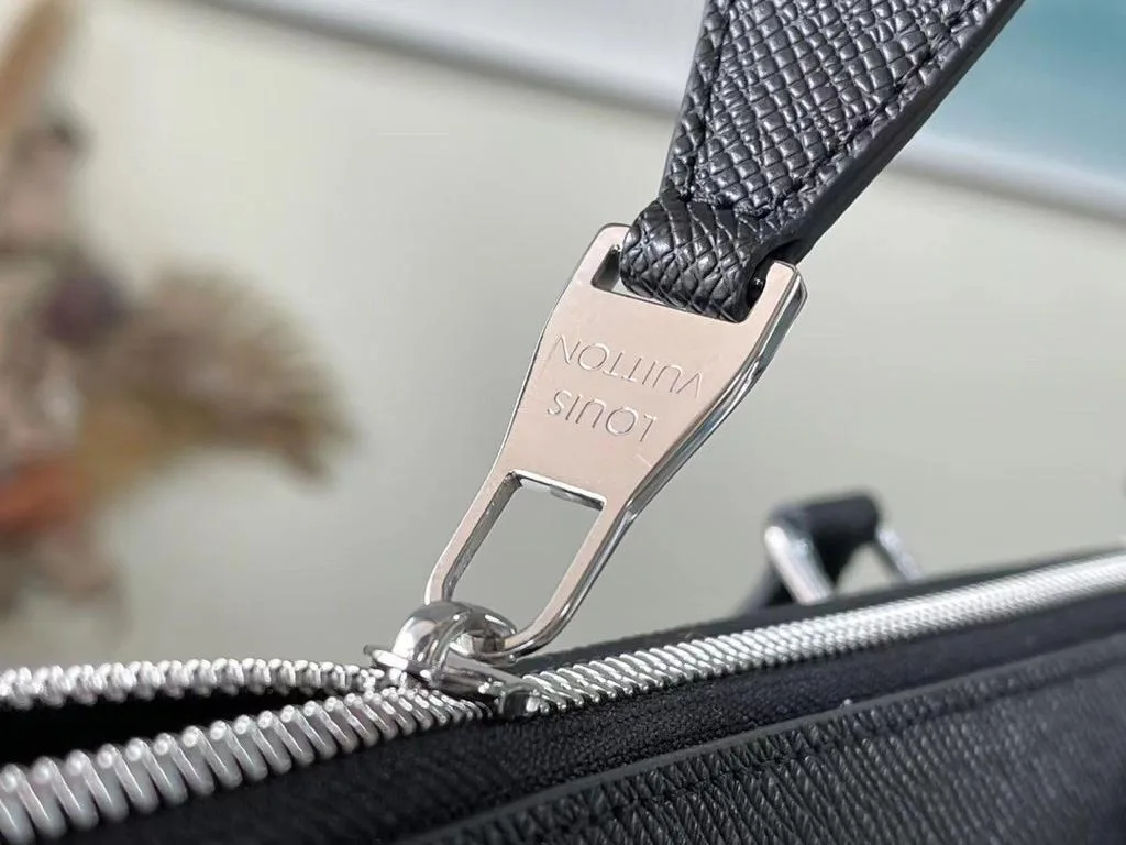 Louis Vuitton Slim Briefcase Taiga Black / - Image 4