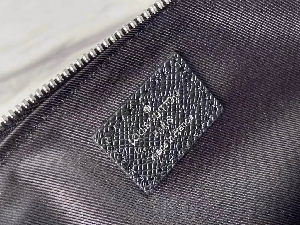 Louis Vuitton Slim Briefcase Taiga Black / - Image 7