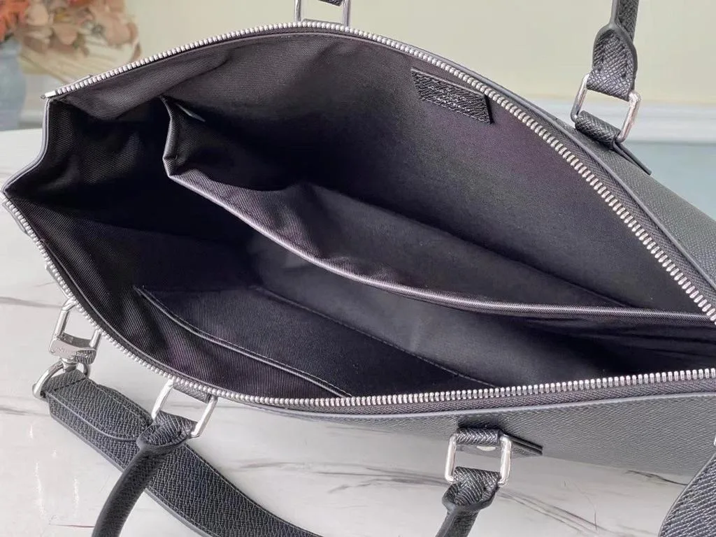 Louis Vuitton Slim Briefcase Taiga Black / - Image 8