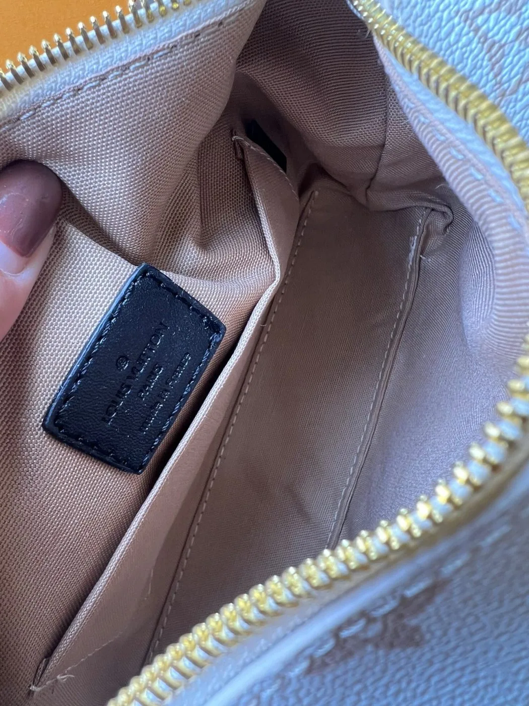Louis Vuitton Side Trunk MM Beige - Image 4