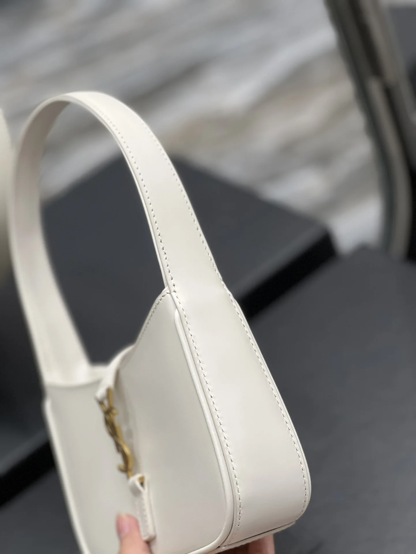 Saint Laurent Le 5 A 7 Mini White / - Image 6