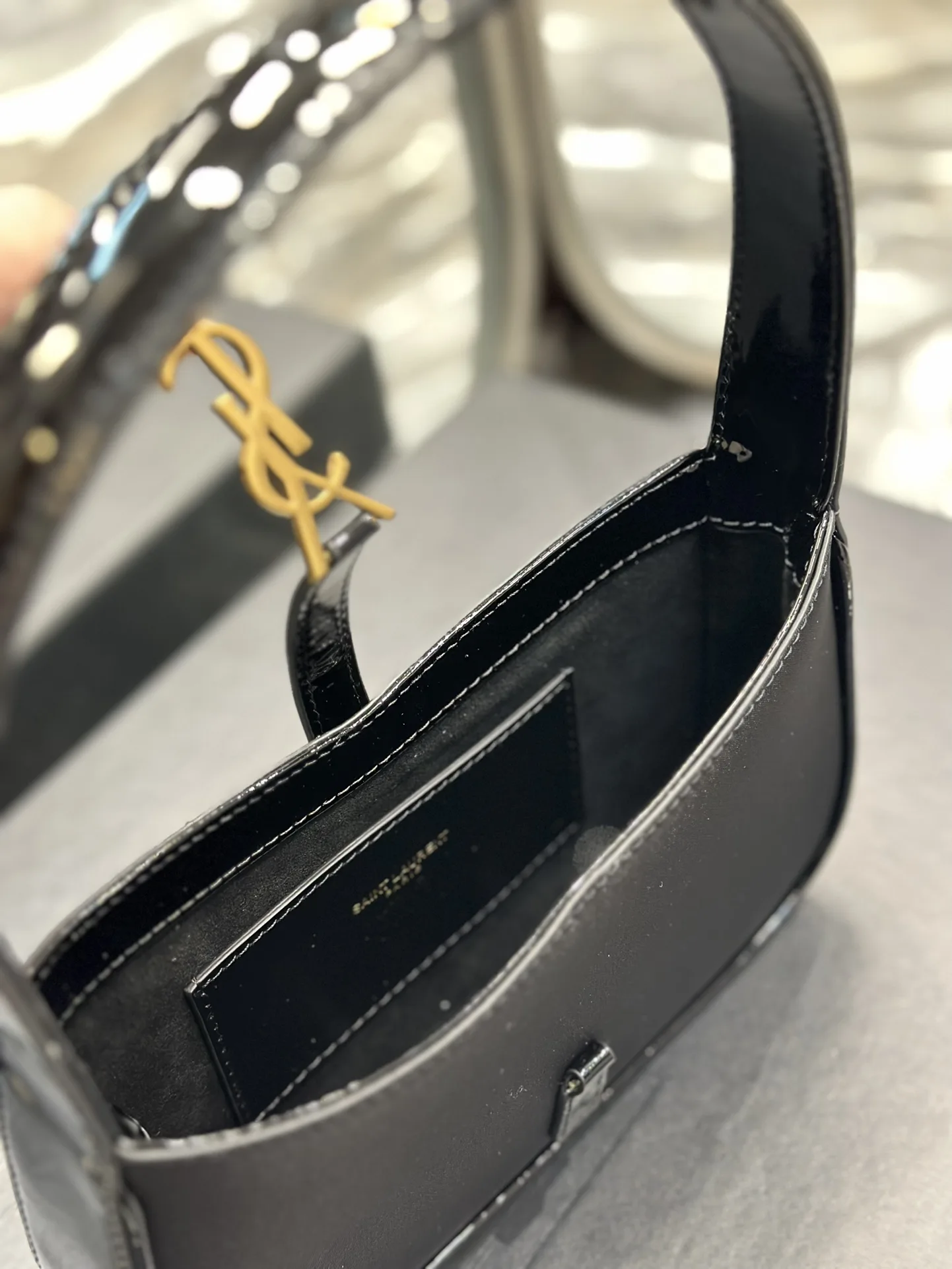 Saint Laurent Le 5 A 7 Mini Black / - Image 5