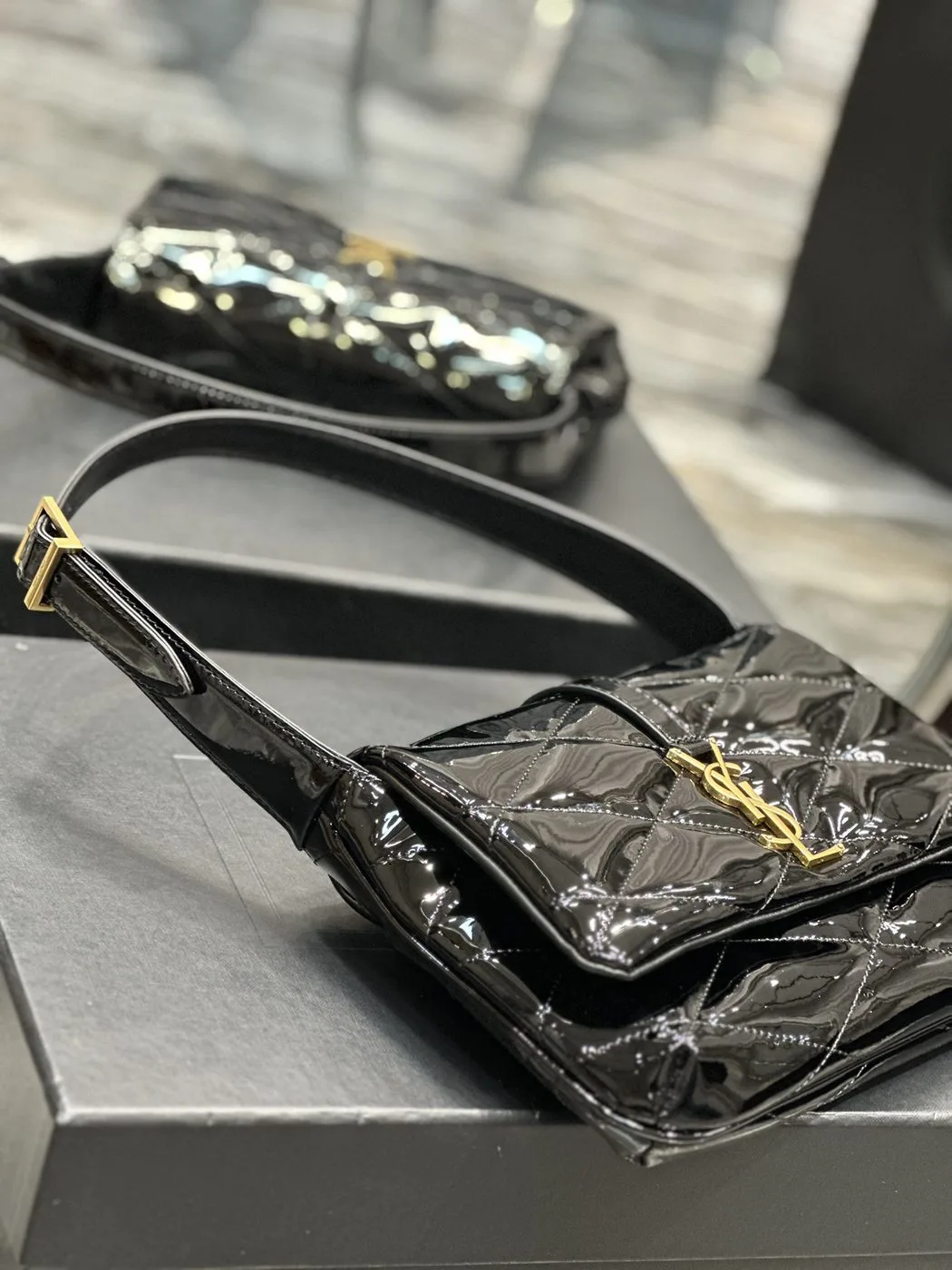 Alternative view of Saint Laurent Le 5a7 Shoulder Bag Black /