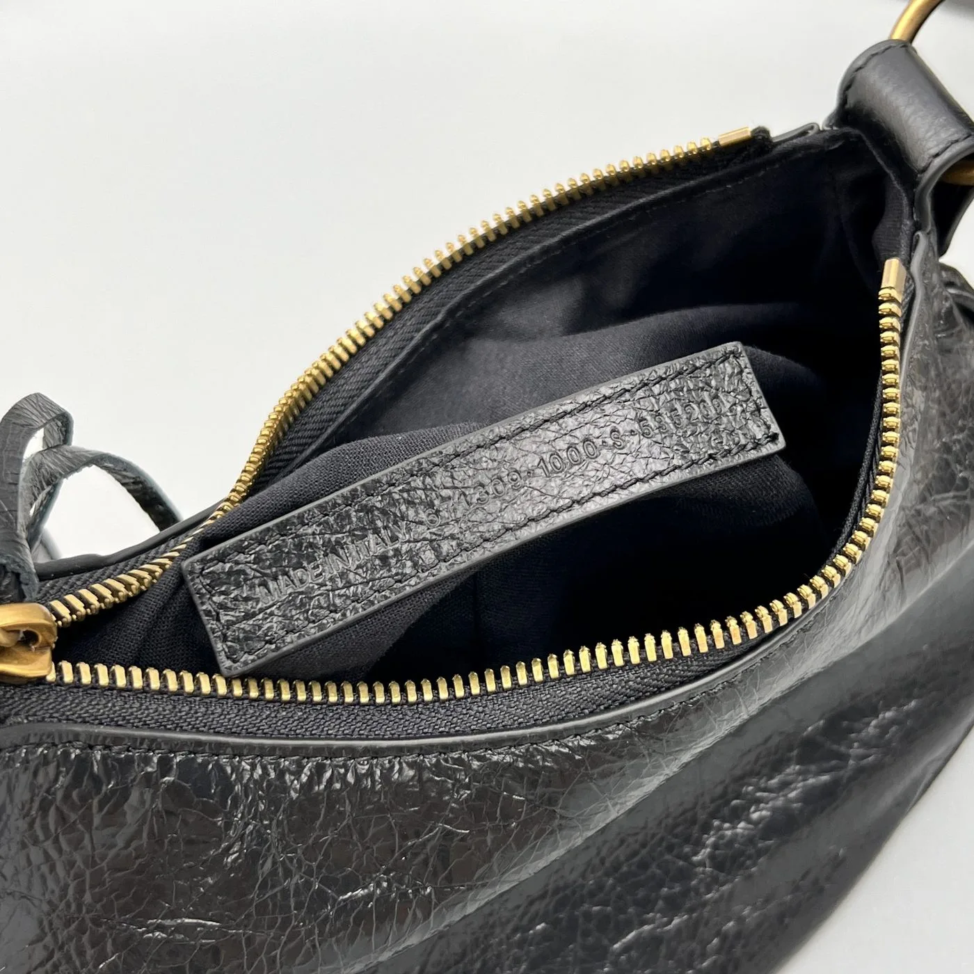 Balenciaga Le Cagole Shoulder Bag Black 10in25 - Image 3