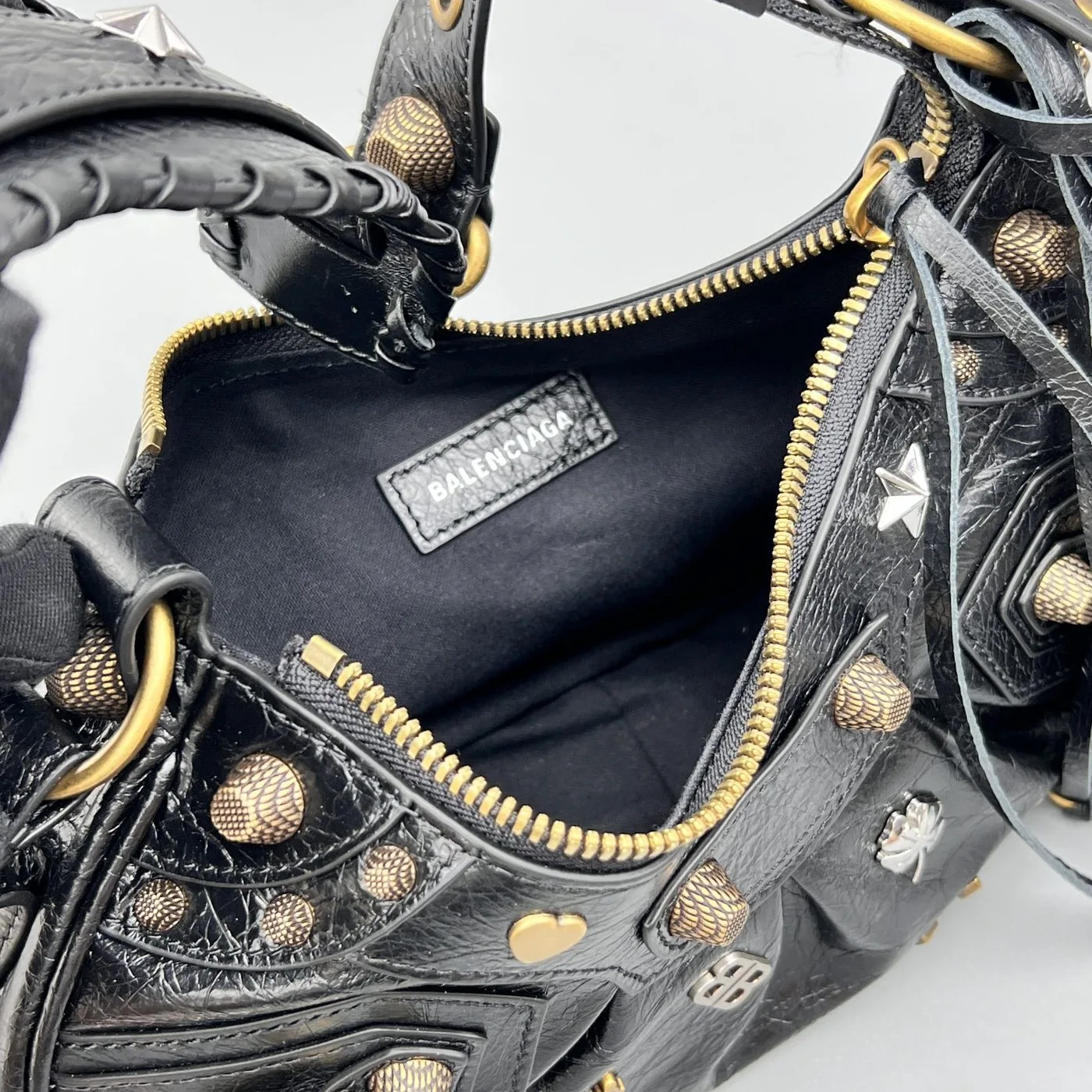 Balenciaga Le Cagole Shoulder Bag Black 10in25 - Image 4