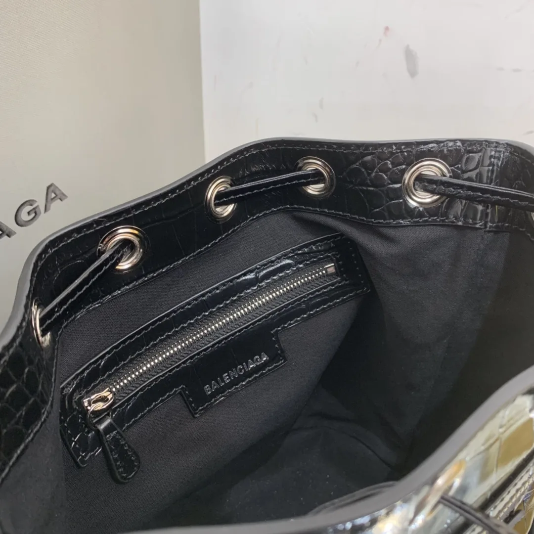 Balenciaga Le Cagole XS Bucket Bag Black / - Image 5