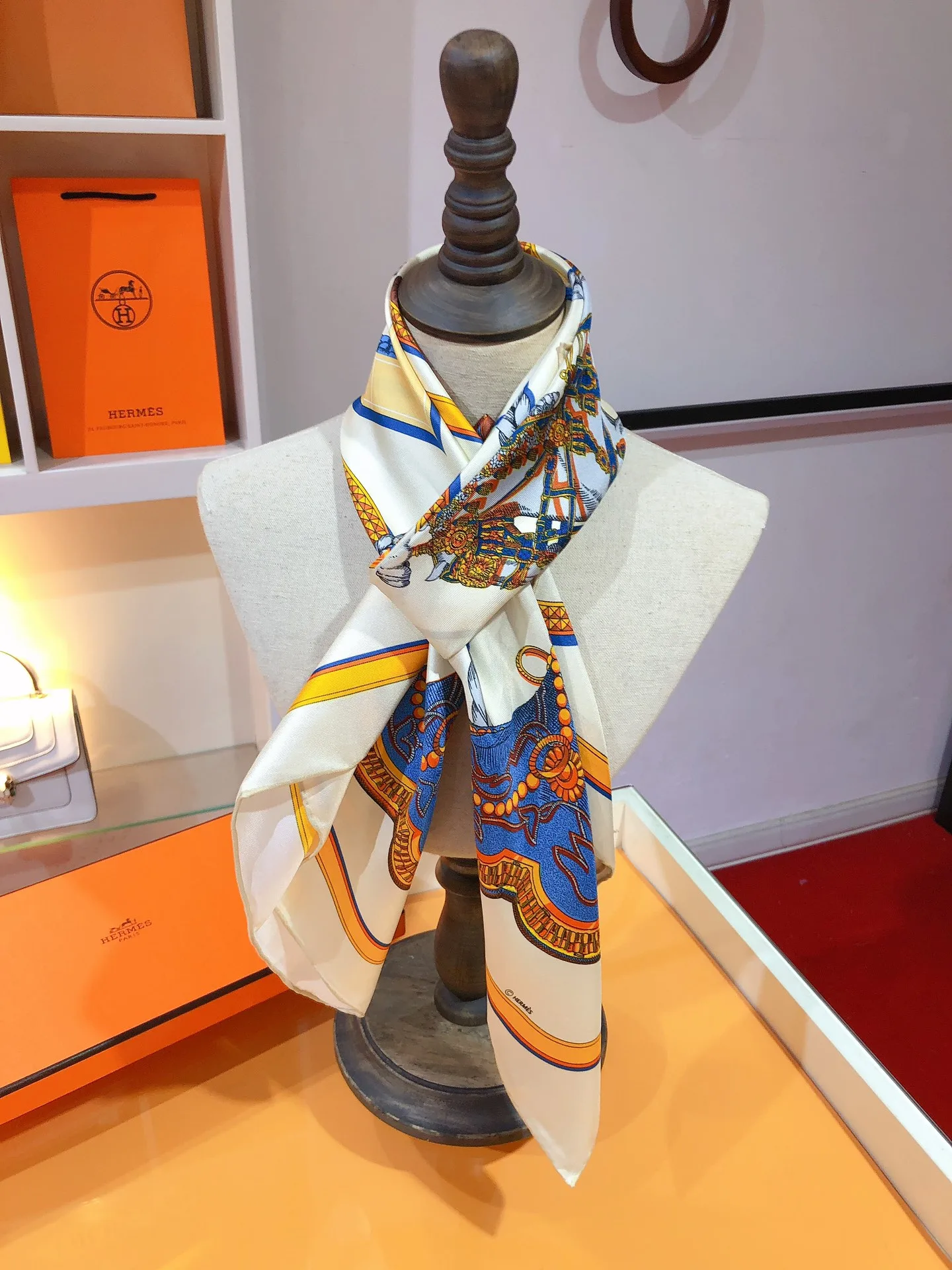 Hermes Les Parfums Monochrome Silk Scarf White - Image 6