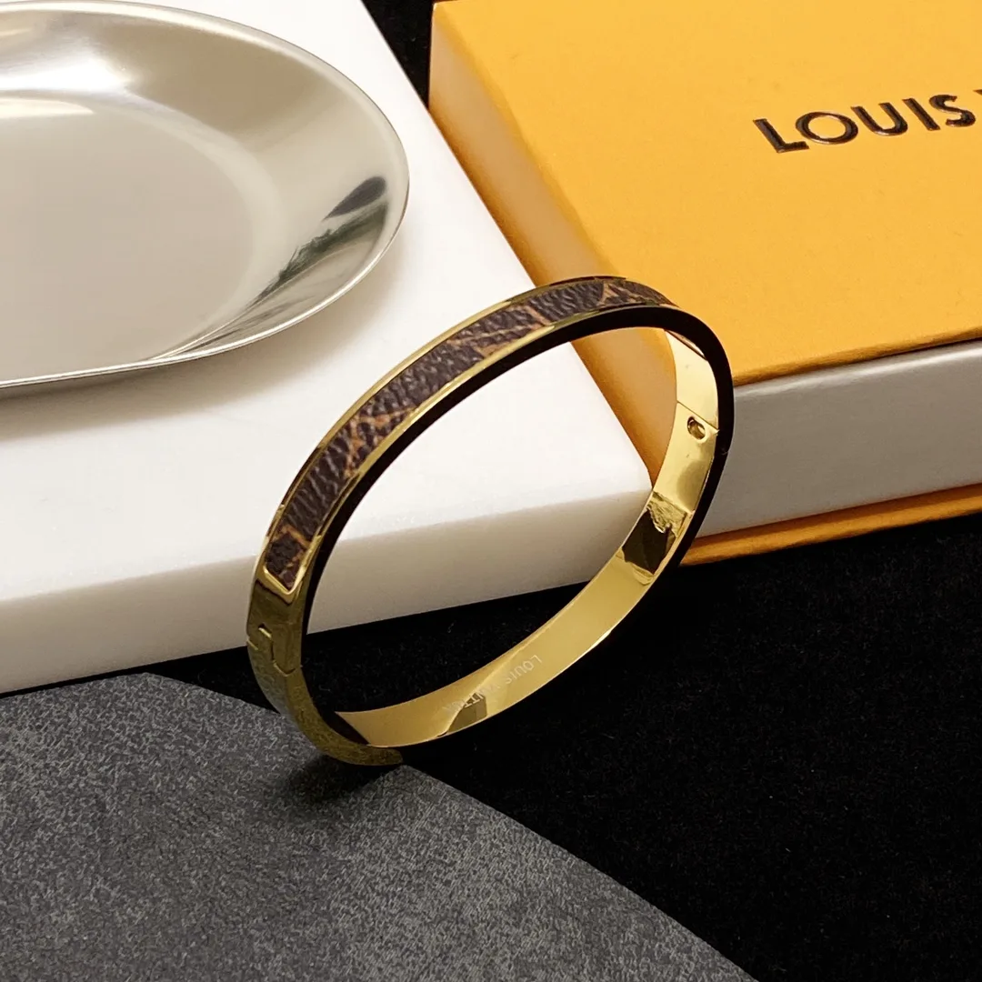 Louis Vuitton Letter Bracelet Gold - Image 5