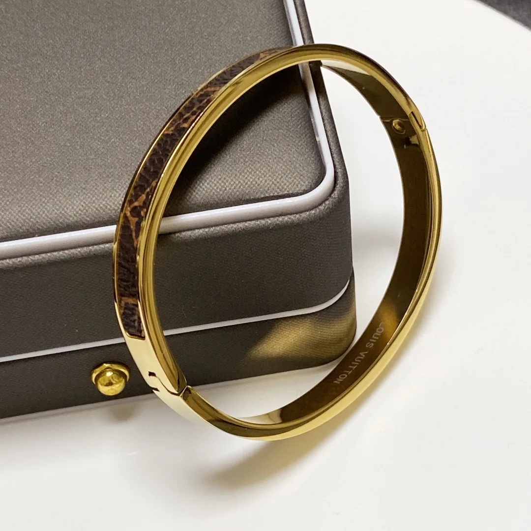 Louis Vuitton Letter Bracelet Gold - Image 7
