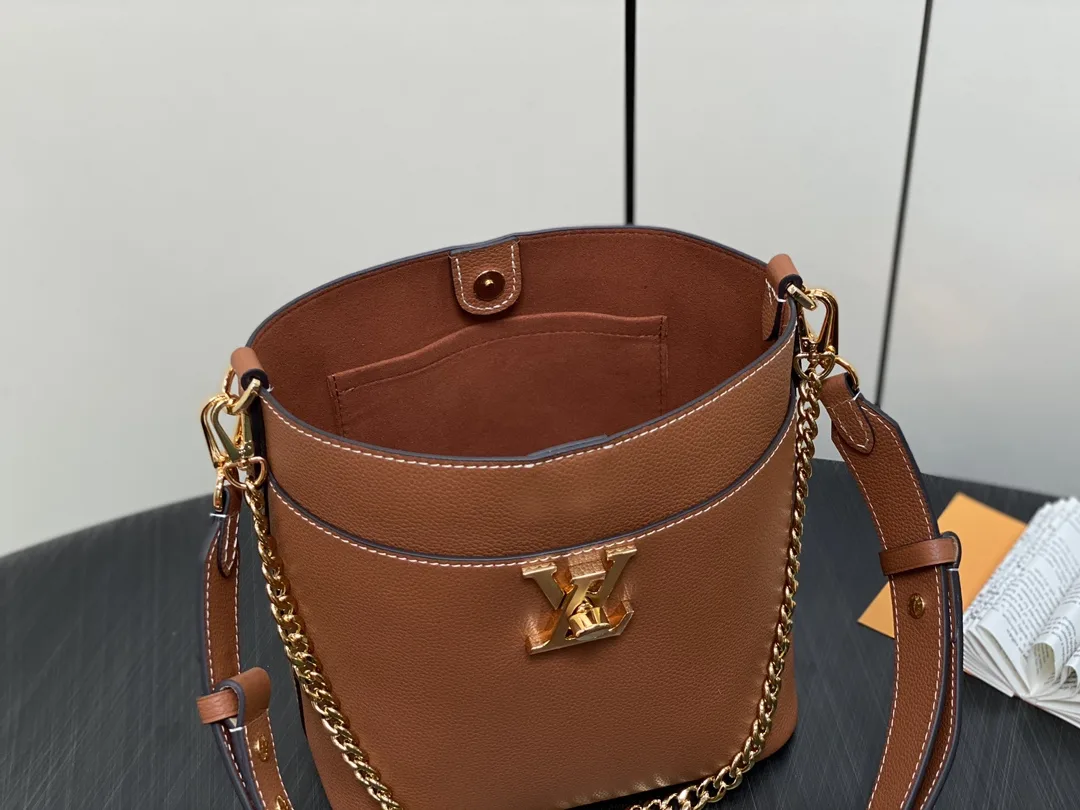 Louis Vuitton Lock and Walk Brown / - Image 10