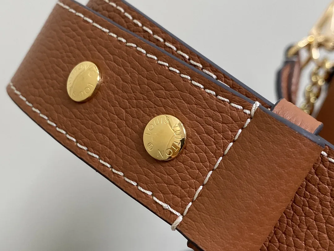 Louis Vuitton Lock and Walk Brown / - Image 7
