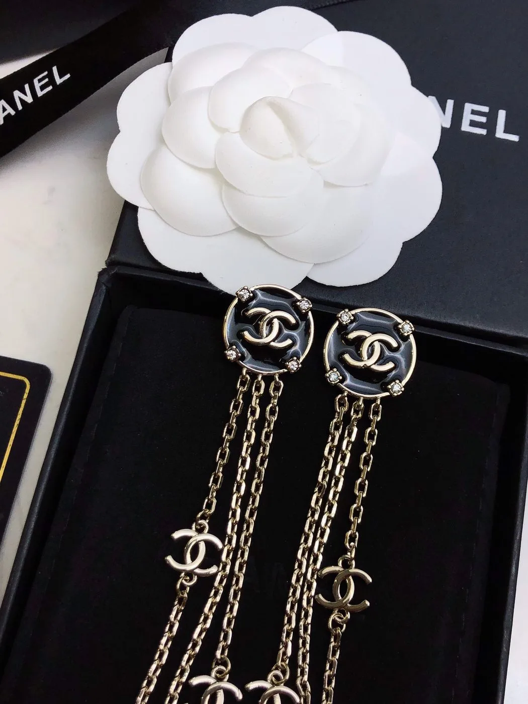 Chanel Long Earrings Black - Image 3
