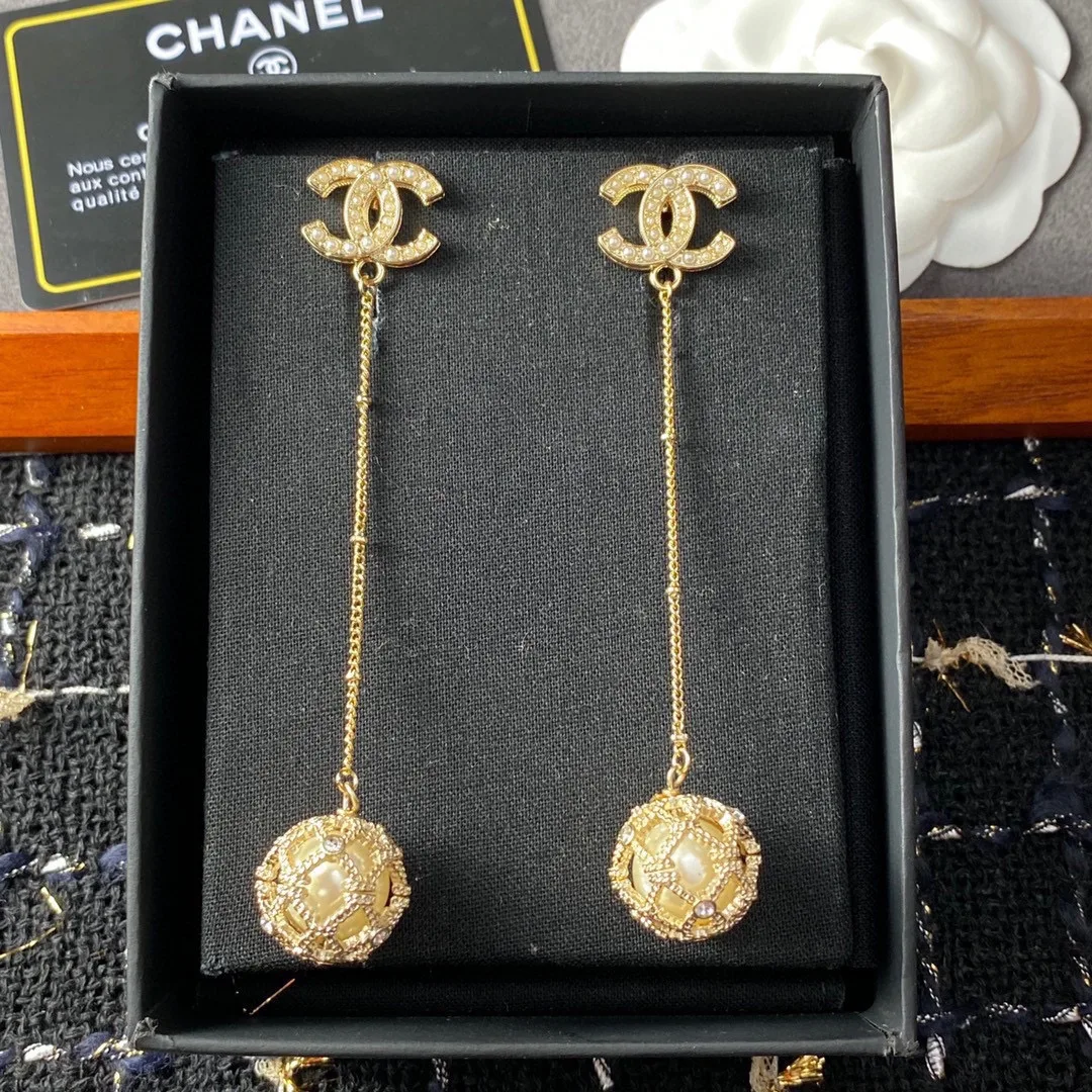 Long Earrings Gold - Image 6