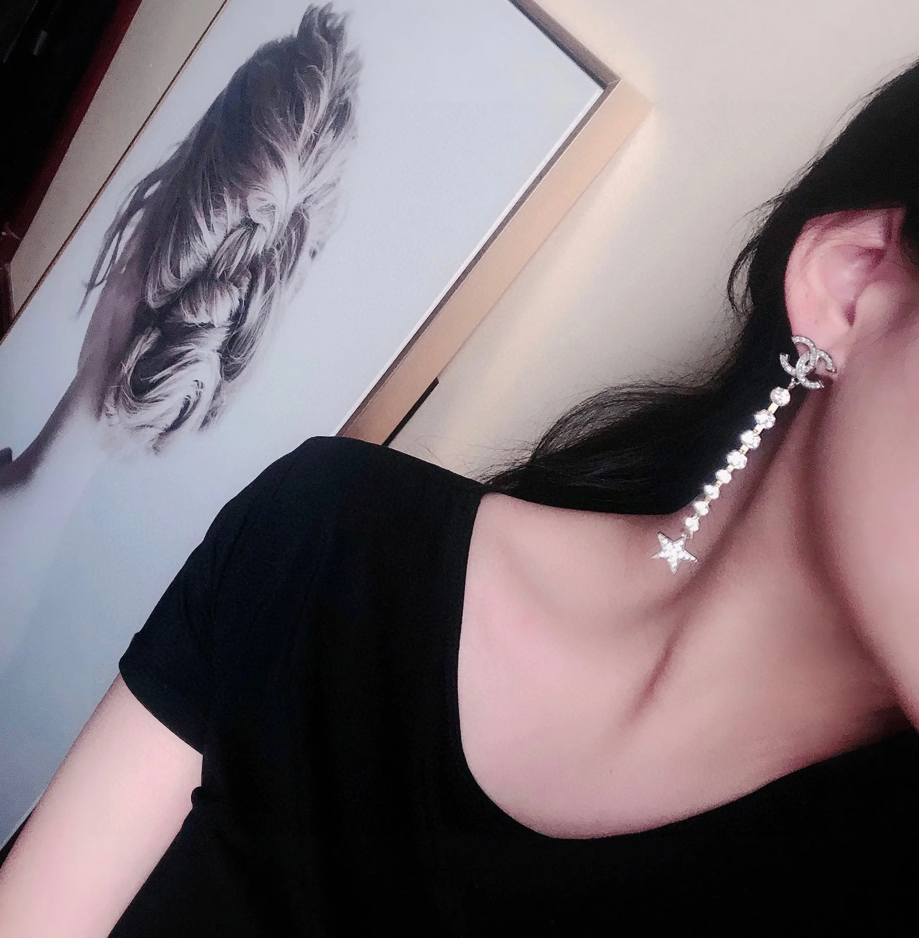Chanel Long Star Earrings Gold - Image 6
