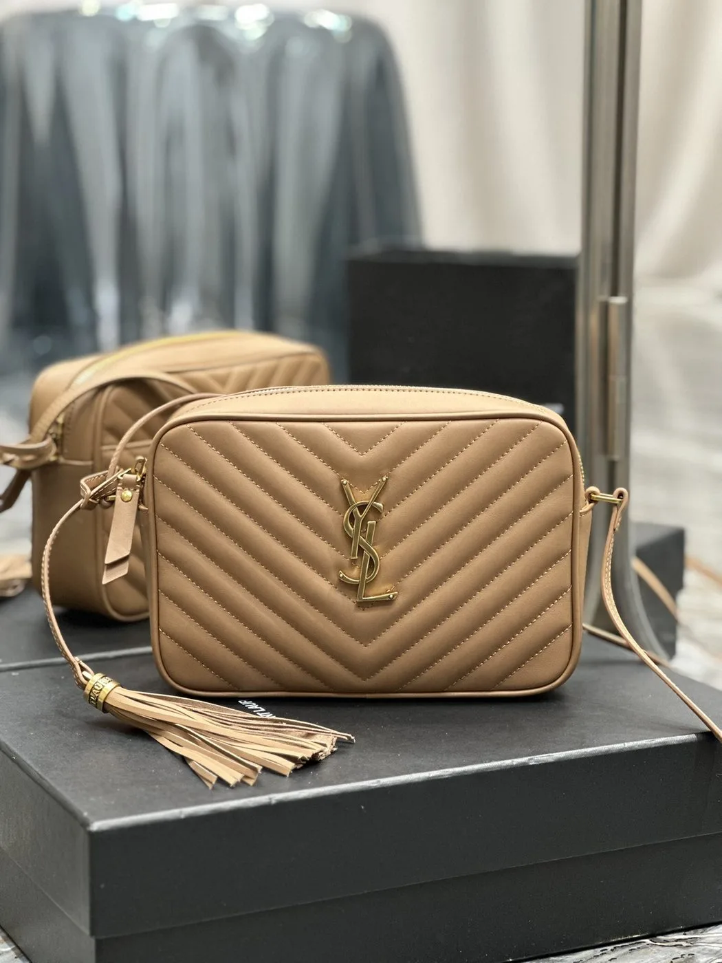 Saint Laurent Lou Camera Bag Brown / - Image 5
