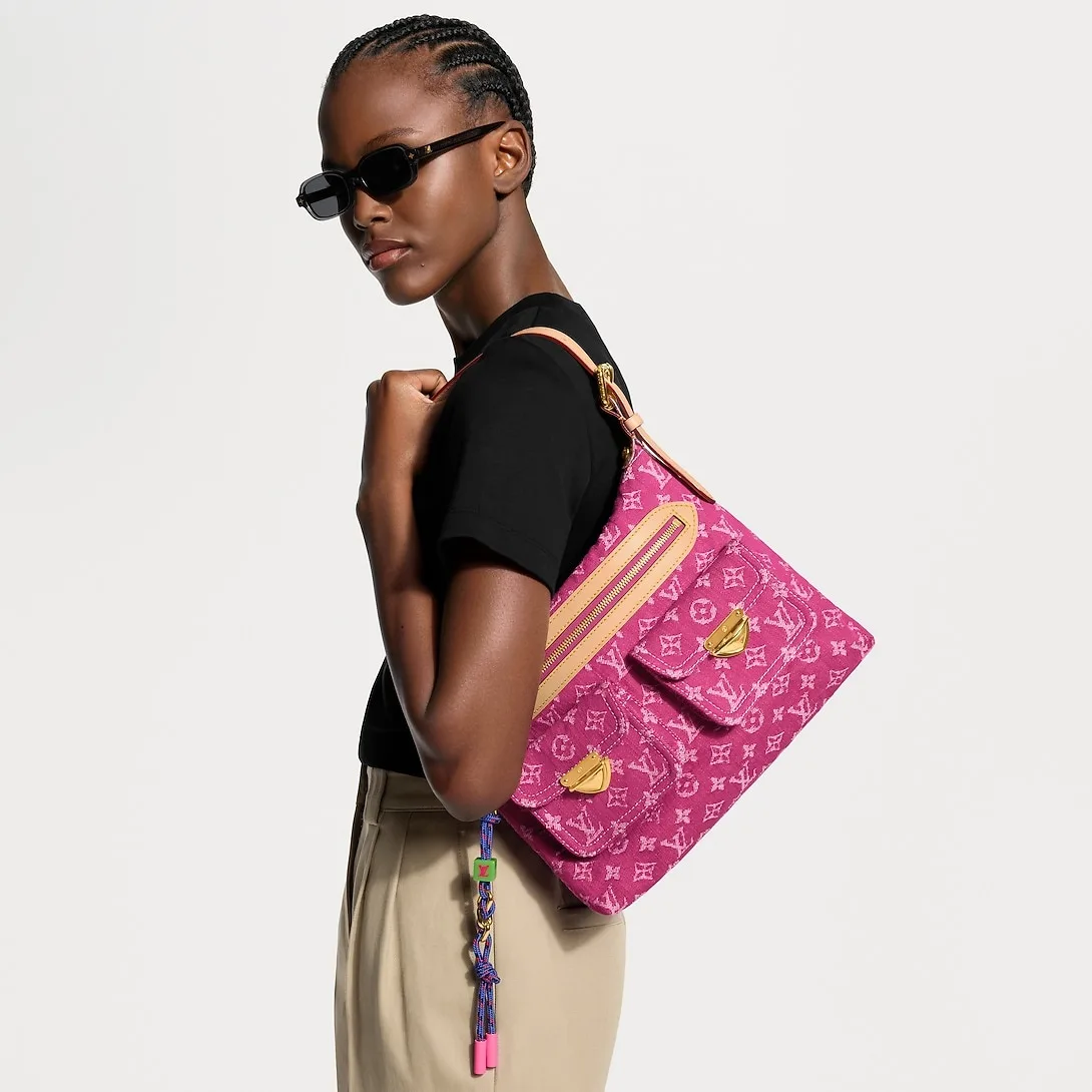 Alternative view of Louis Vuitton Baggy Shouder Bag / Fuchsia Denim Gold Hardware