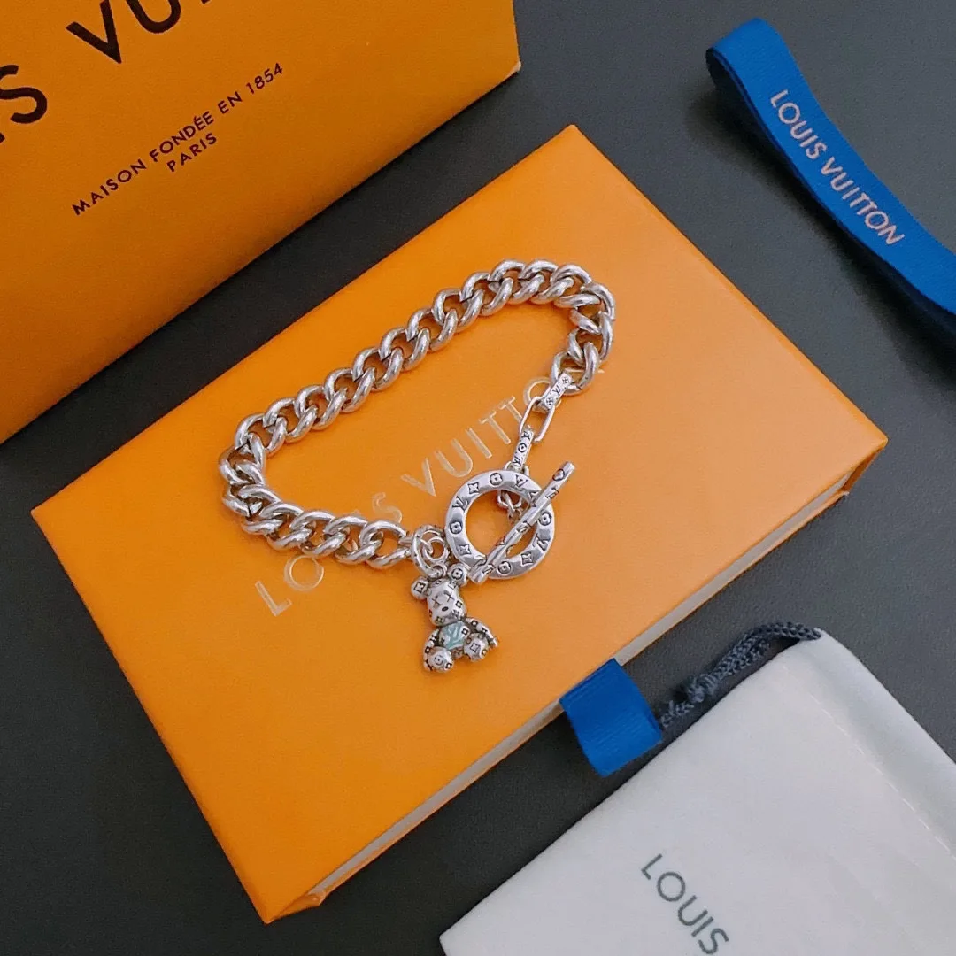 Louis Vuitton Bear Bracelet Silver - Image 7