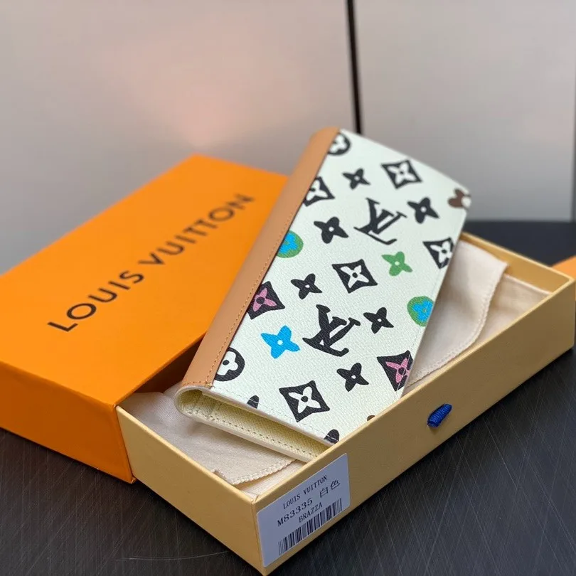 Alternative view of Louis Vuitton Brazza Wallet Cream 3.9 Inches/