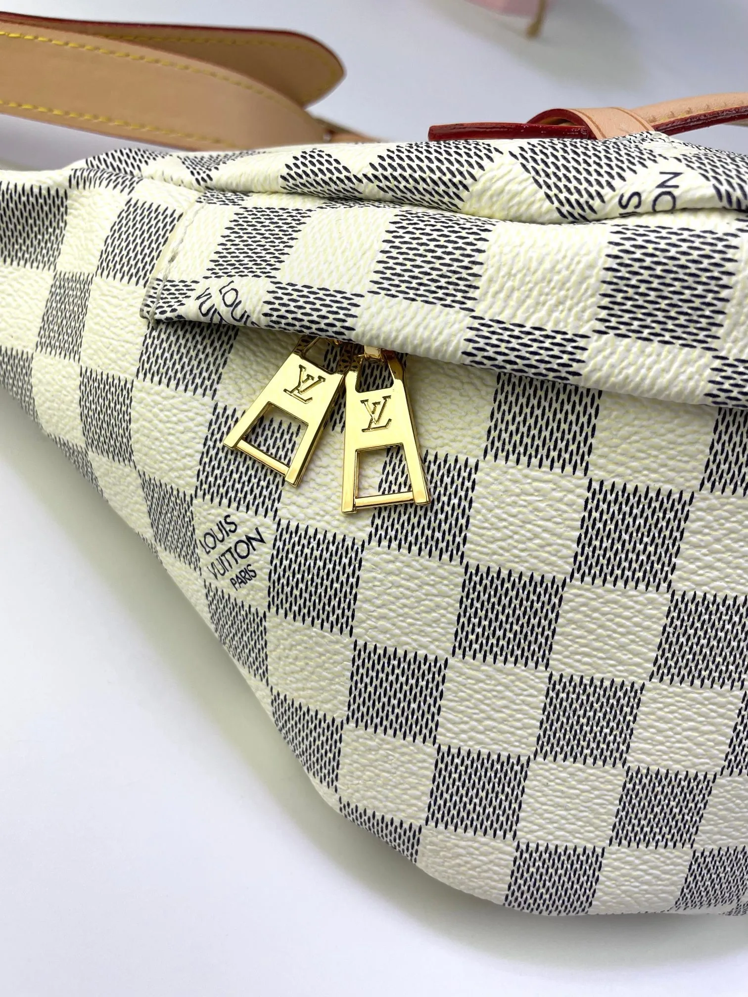 Louis Vuitton Bumbag / Damier Azur Gold Hardware - Image 6